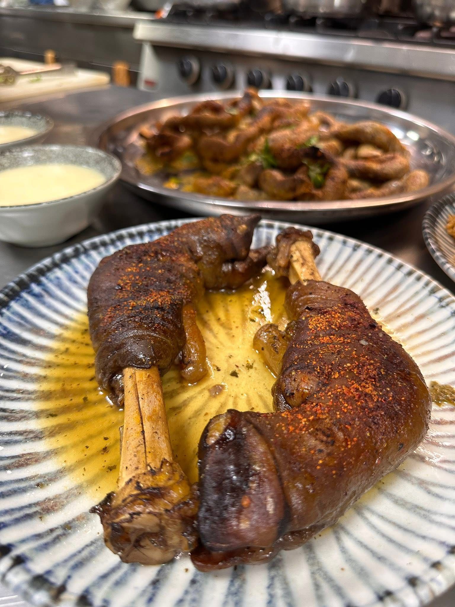 مقادم خاروف